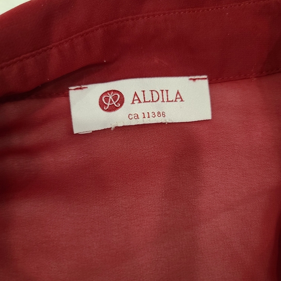 Red sheer top - Picture 7 of 7